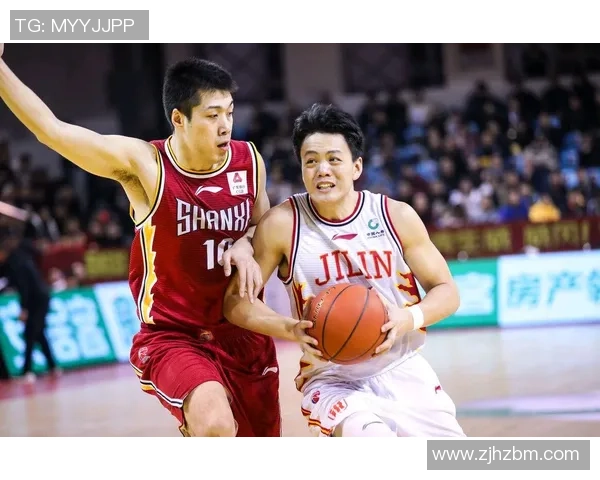 新疆男篮迎战八一男篮争夺季后赛席位的关键之战